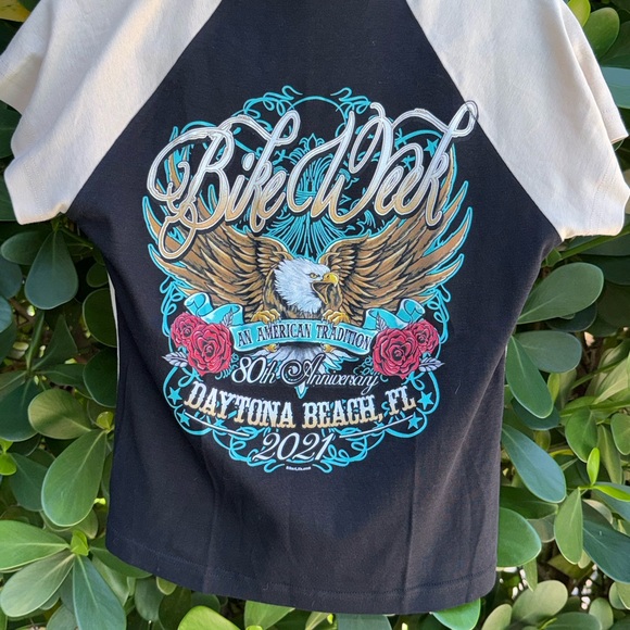 Graphic Eagle Daytona Beach Bike Week 2021 Tee in Black & Cream - Picture 9 of 10